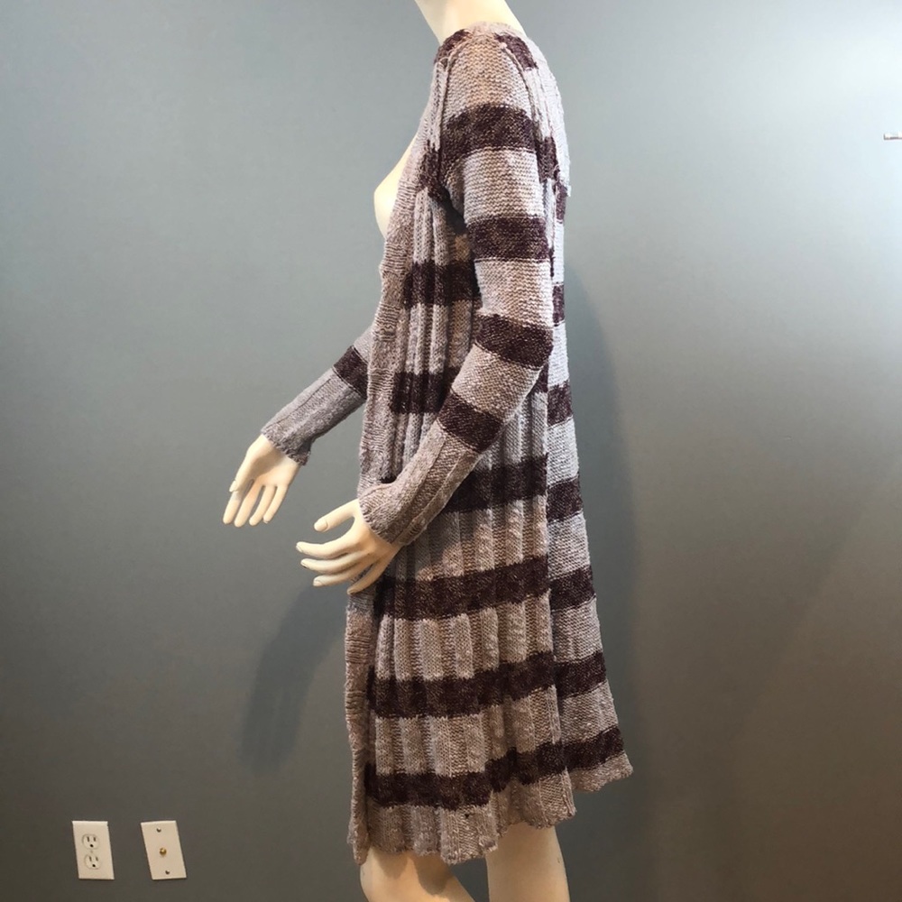 Free People Gray & Red Sweater offers welcome - Picture 1 of 8
